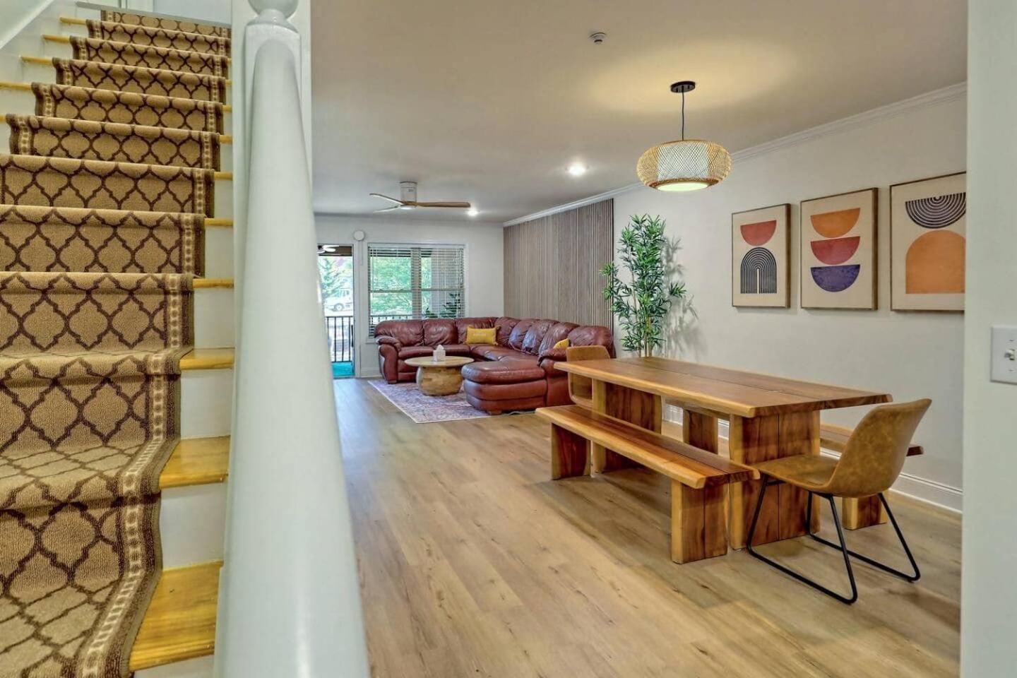Downtown Walk To Shops And Restaurants Holiday home *