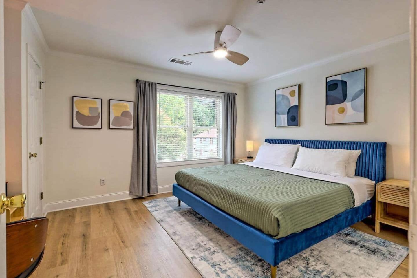 Downtown Walk To Shops And Restaurants Holiday home *