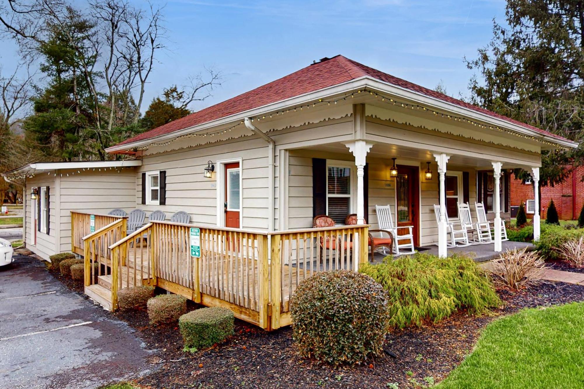Upcountry Apartment *