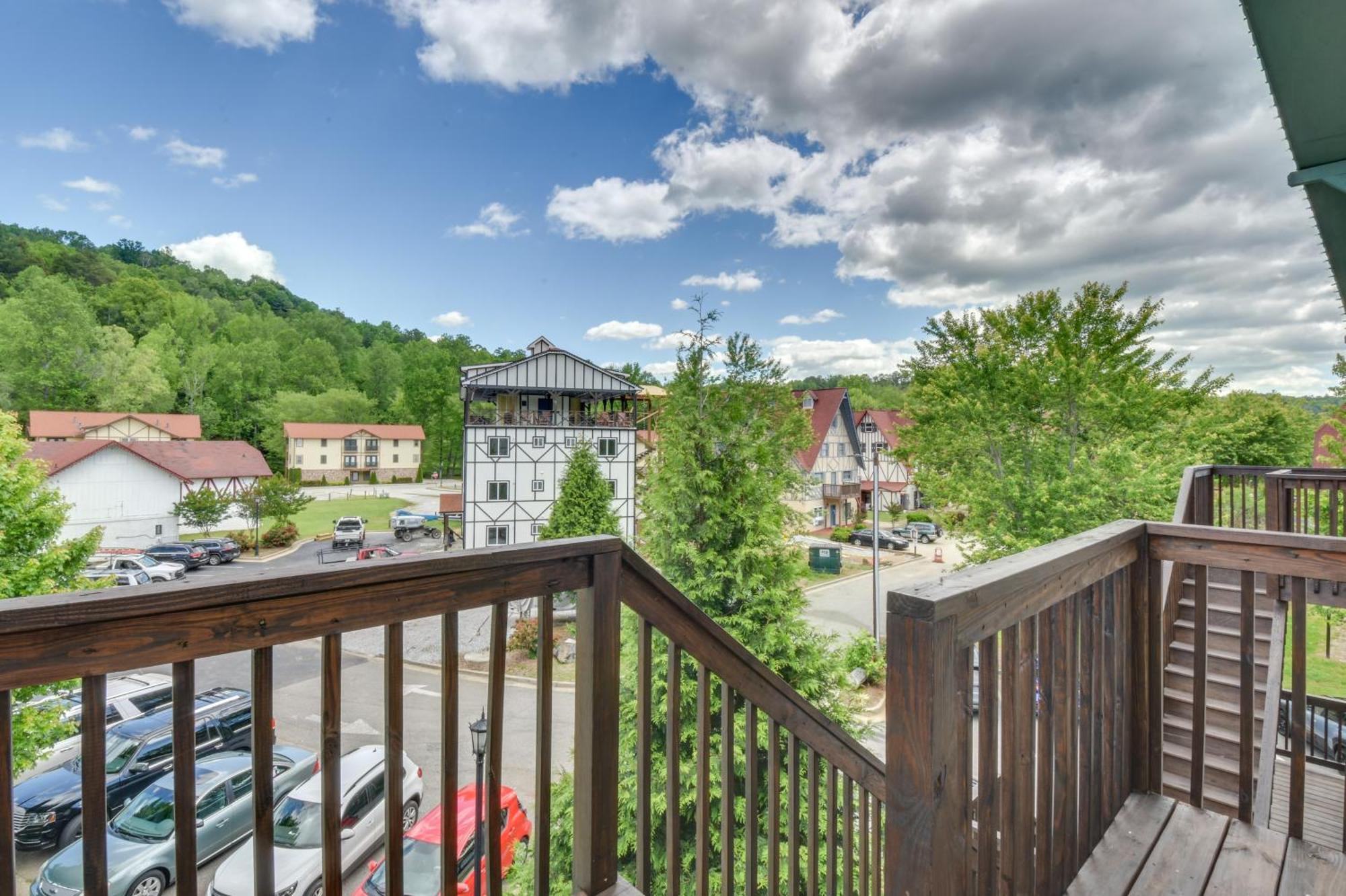 Less Than 1 Mi To Tubing Sleek In Downtown Apartment Helen