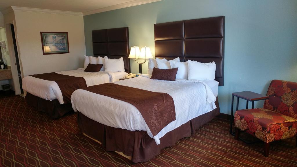 Motel Baymont By Wyndham 3*
