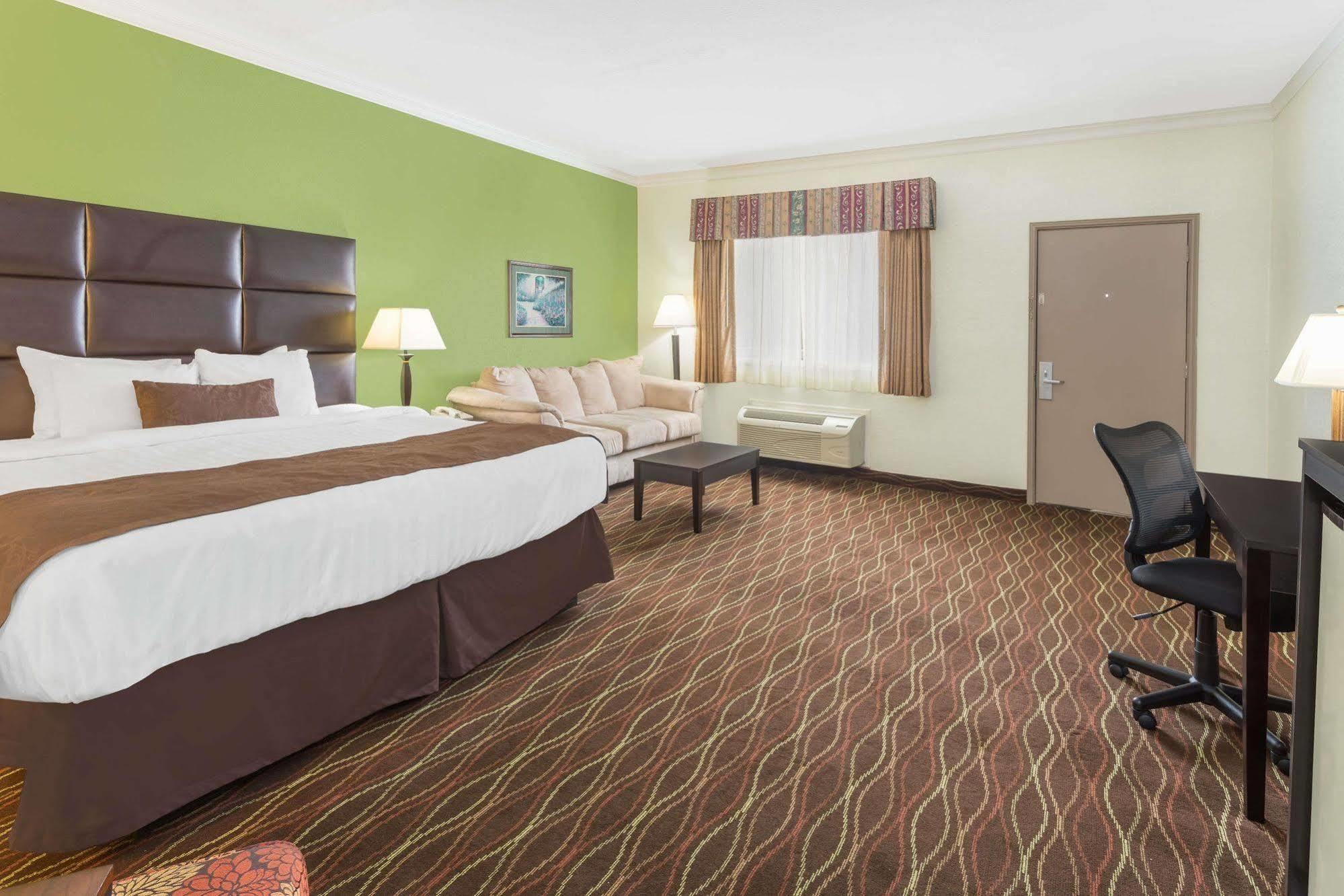 Motel Baymont By Wyndham