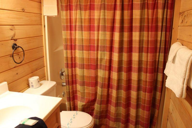 Bear Crossing Cabin *