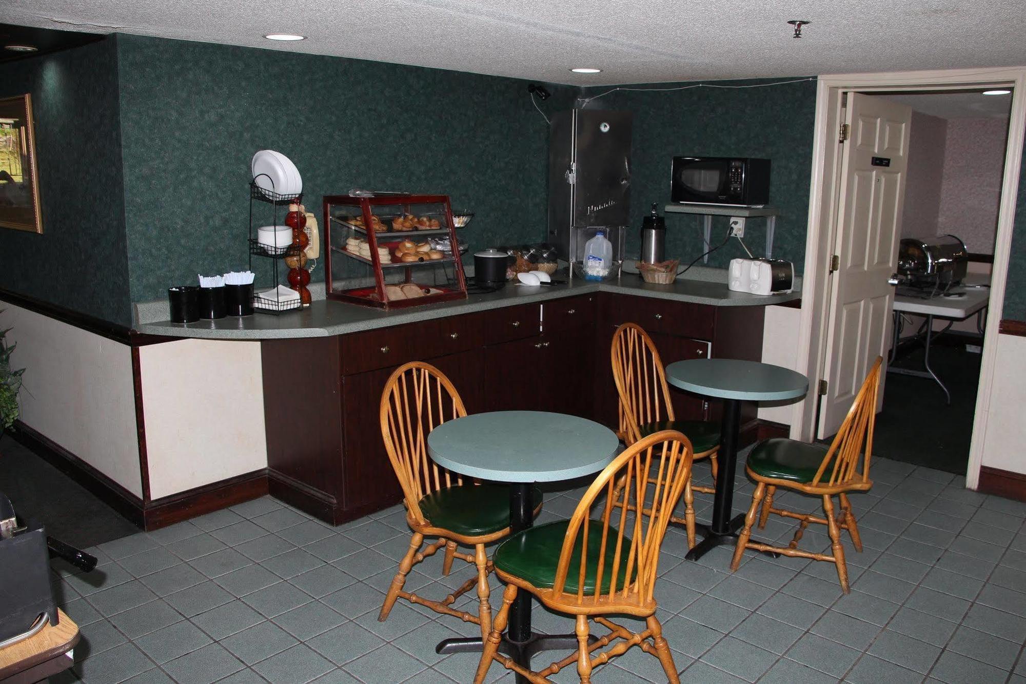 Budgetel And Inn Helen