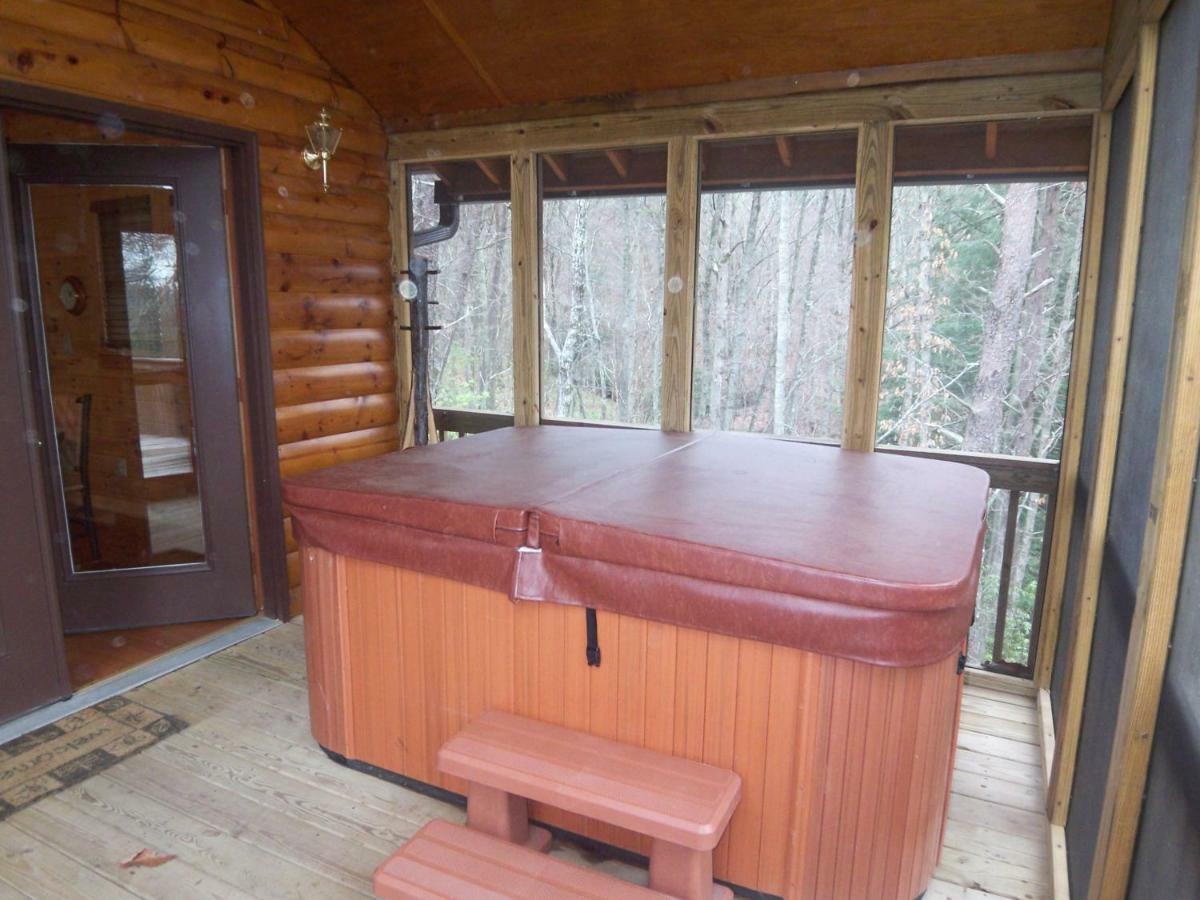 Bear Crossing Cabin Holiday home Helen