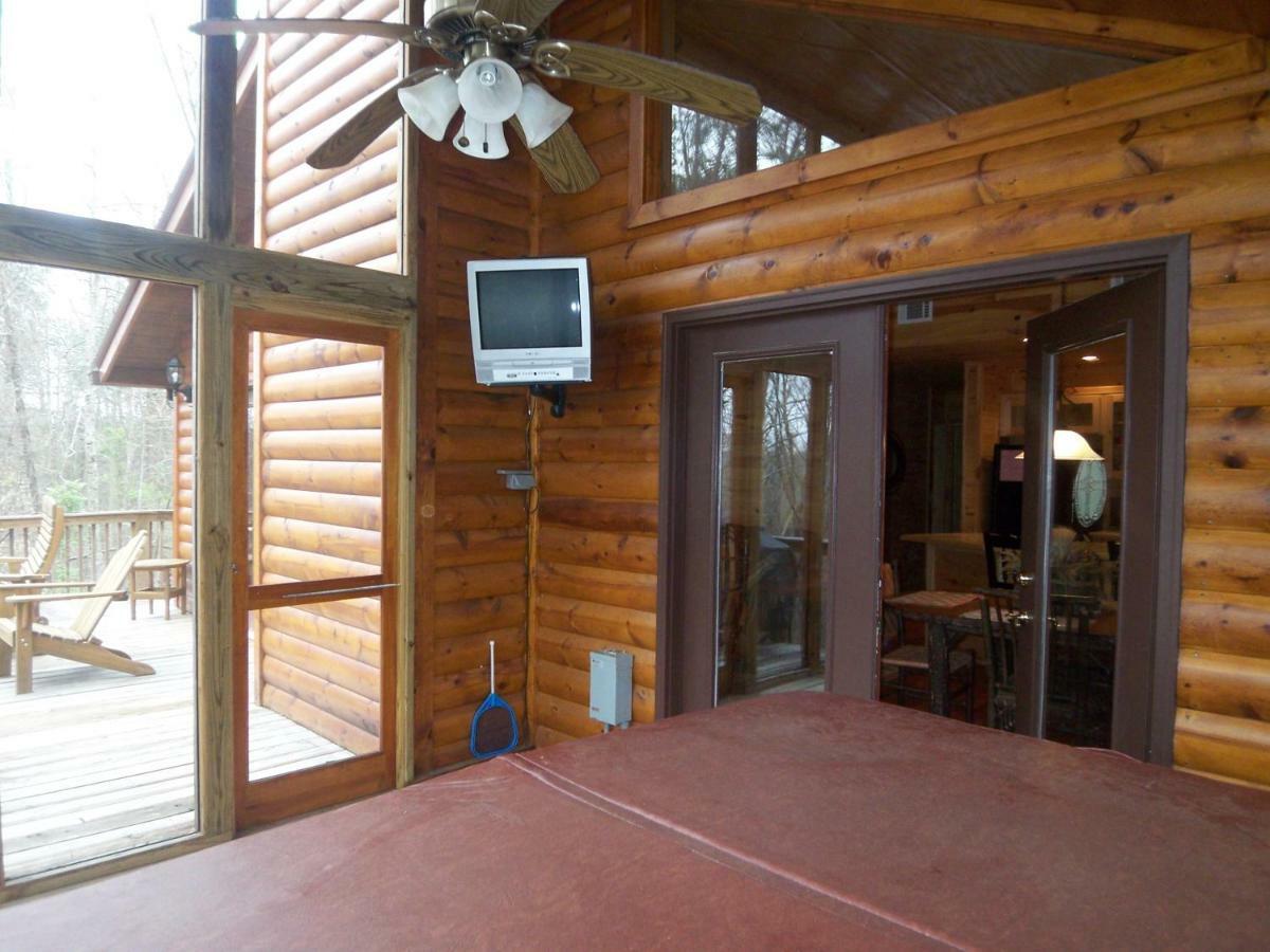 Bear Crossing Cabin Holiday home