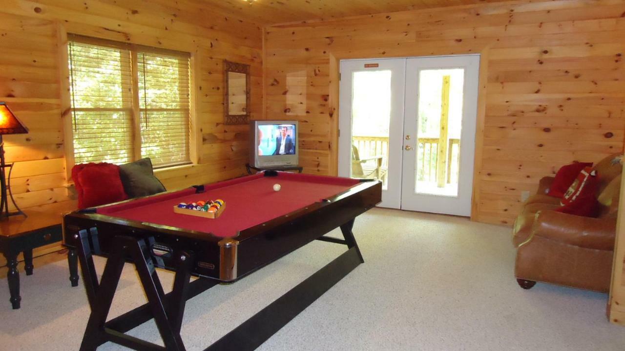 Bear Crossing Cabin