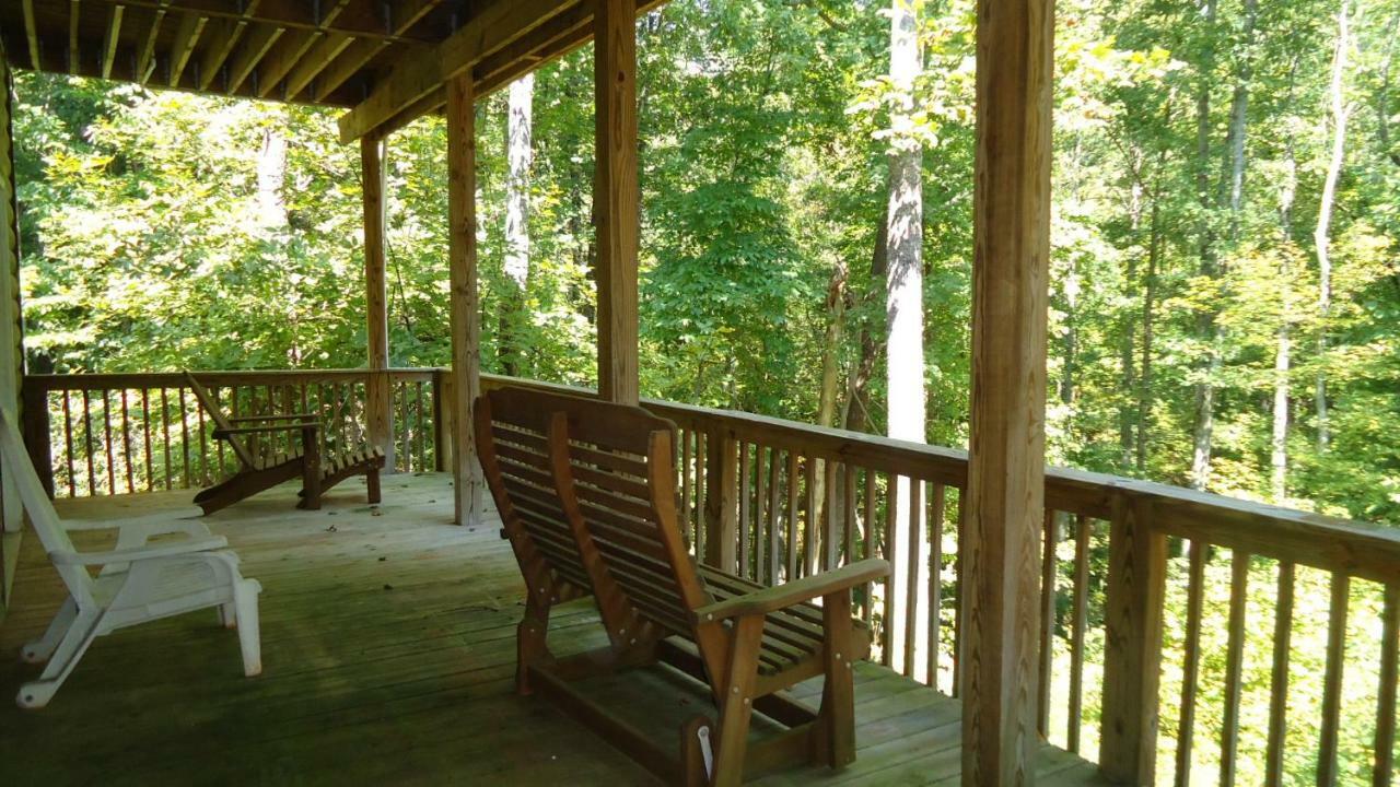 Holiday home Bear Crossing Cabin *