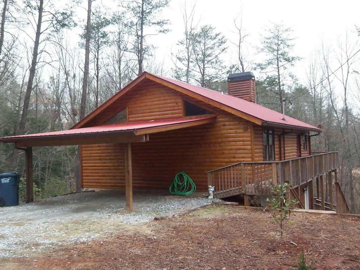 Holiday home Bear Crossing Cabin *