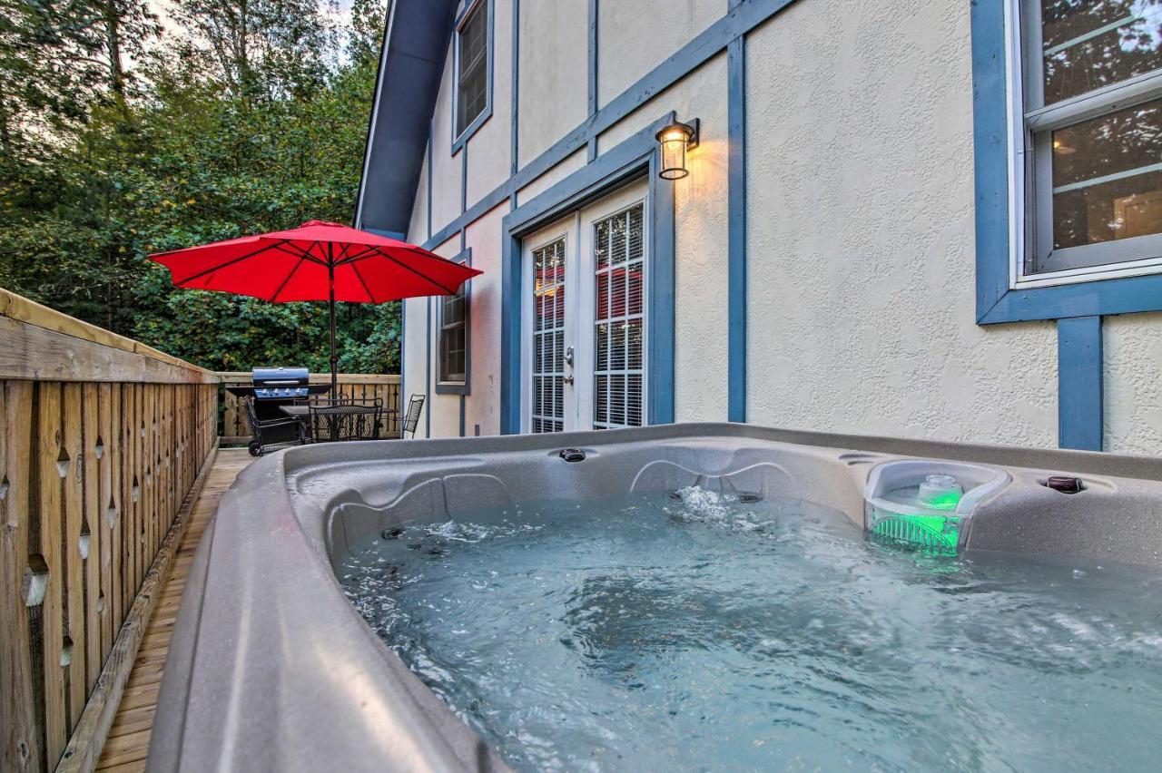 Townhome, Walk To Chattahoochee River! Holiday home
