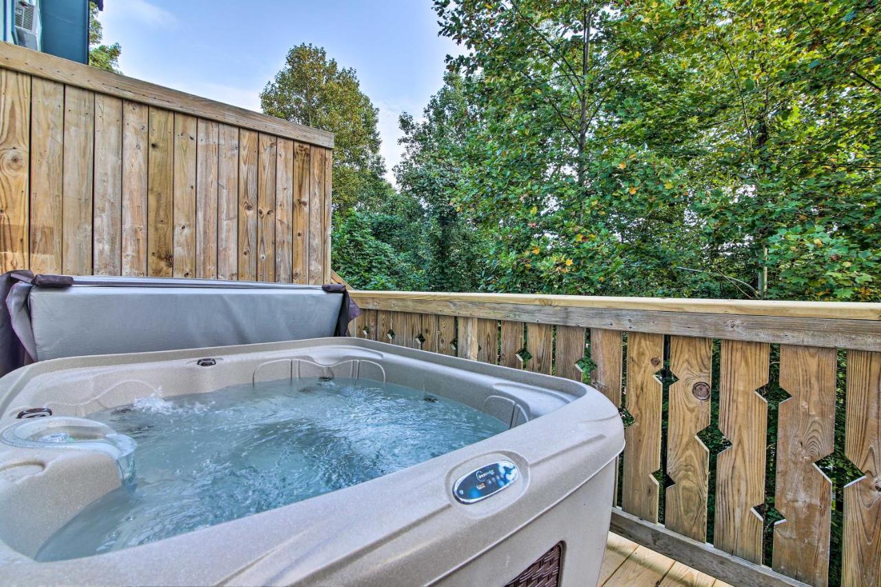Townhome, Walk To Chattahoochee River! *