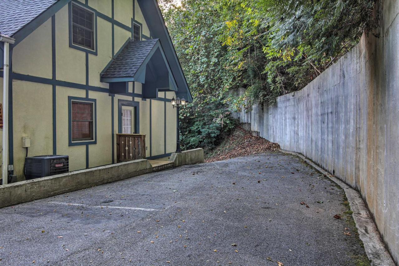 Townhome, Walk To Chattahoochee River! Holiday home *