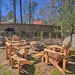 Helen Cabin With Deck And Hot Tub Less Than Half Mi To Main St