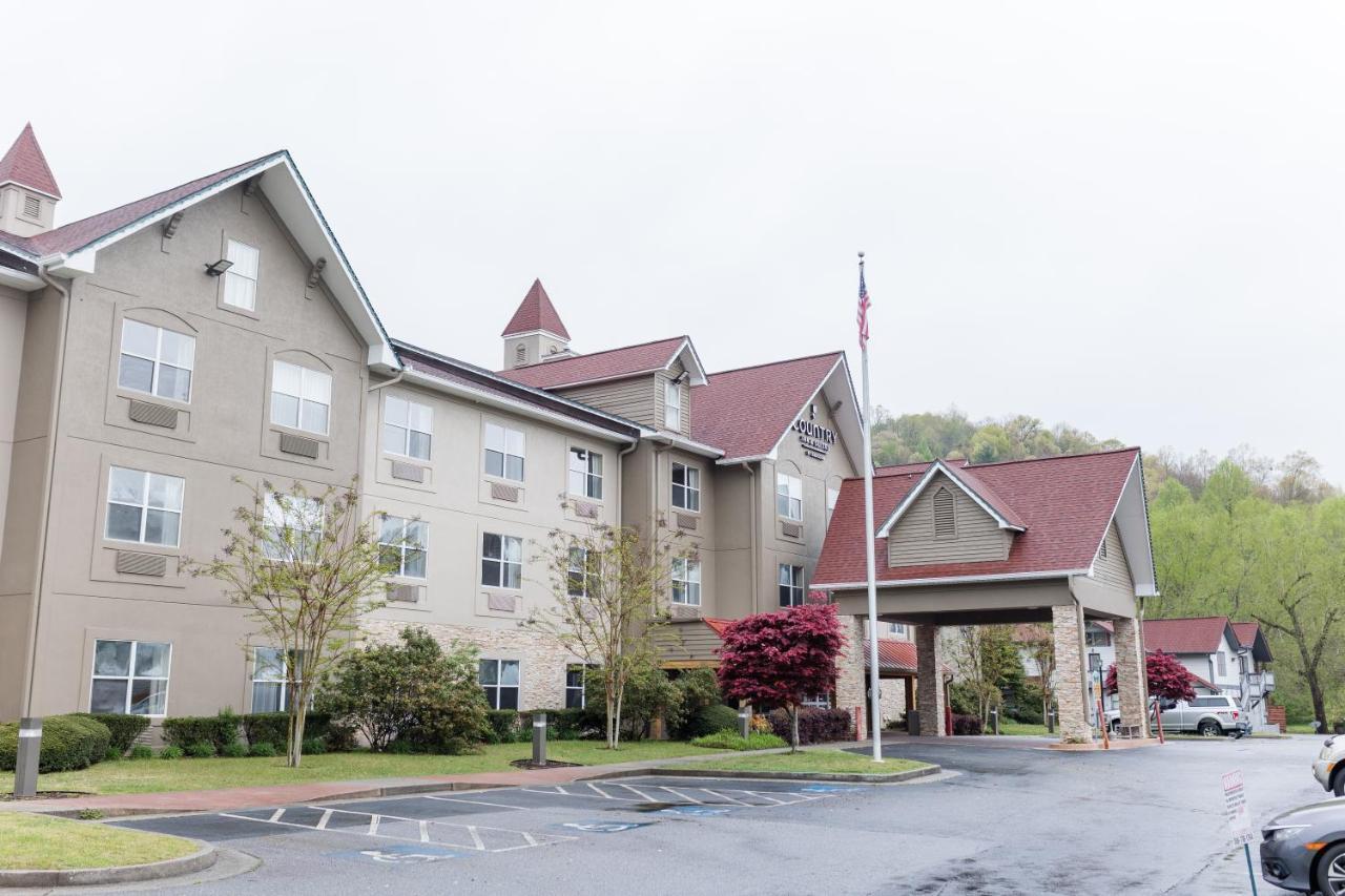 Country & By Radisson, Helen, Ga