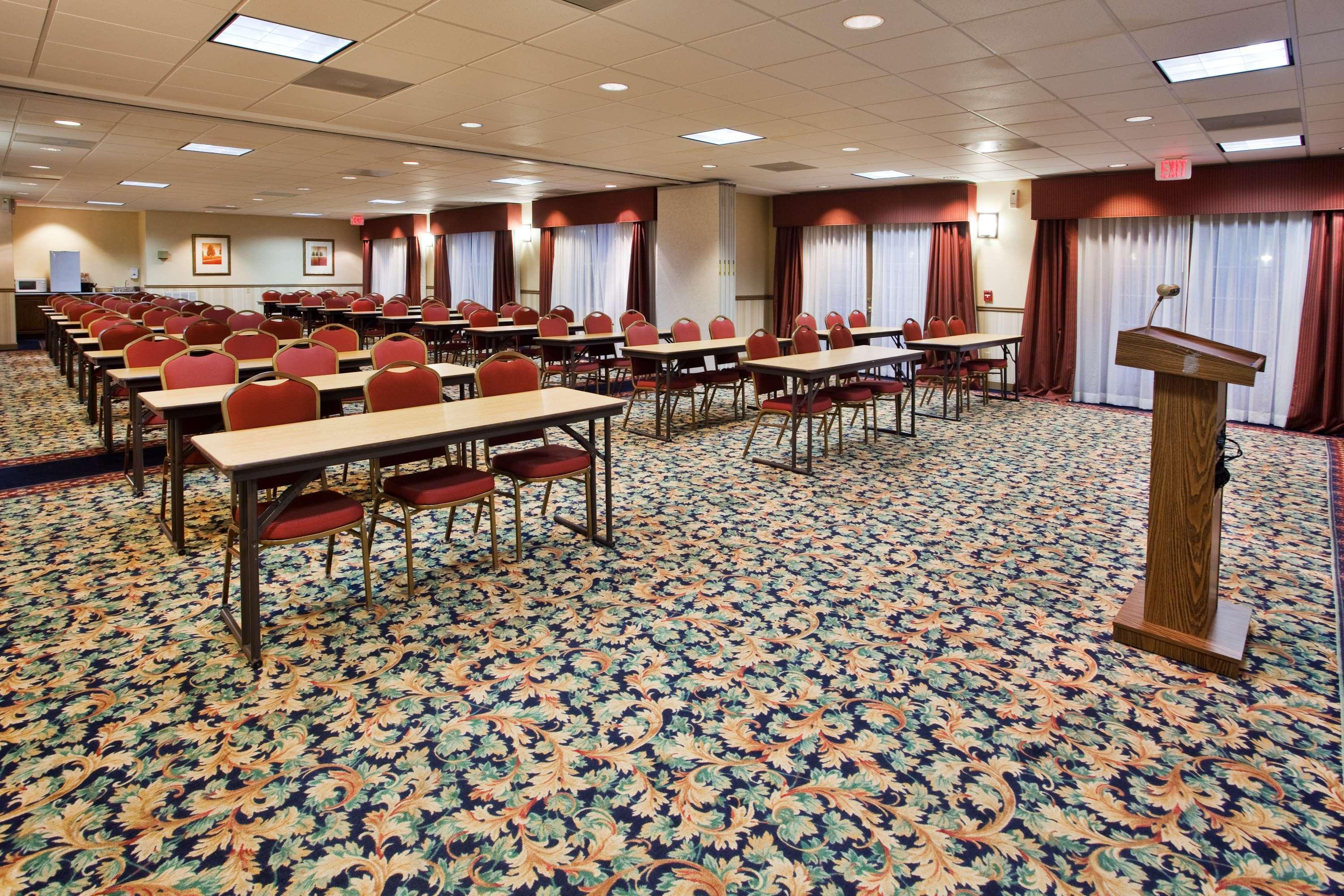 Country & By Radisson, Helen, Ga 3*