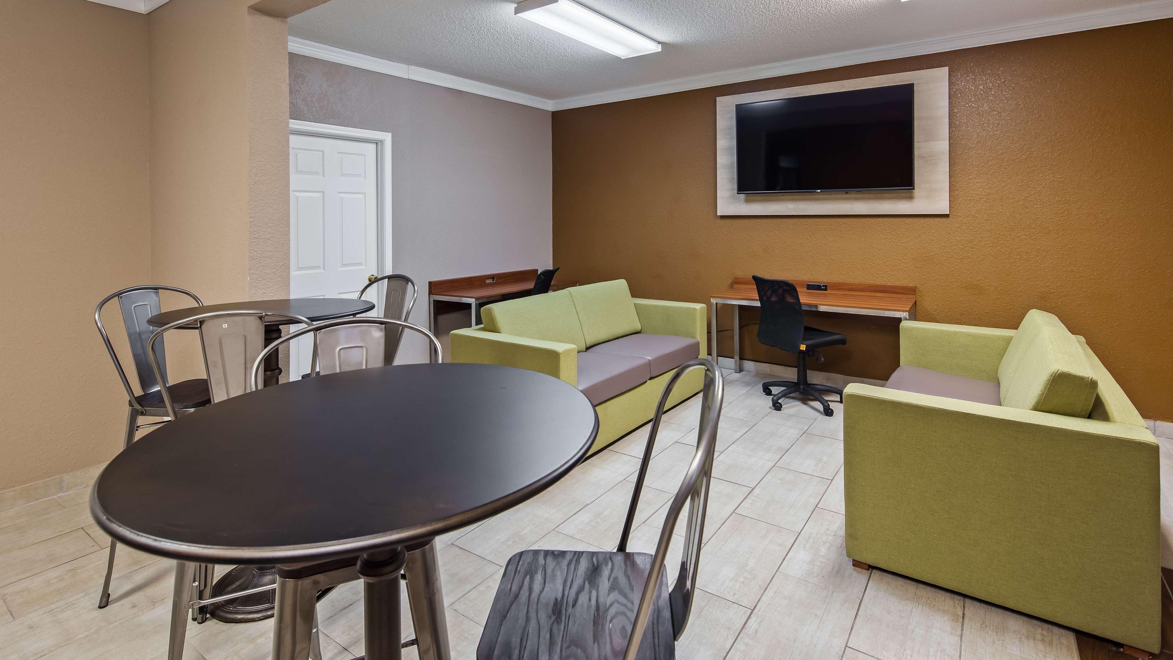 Hotel Surestay By Western Downtown Helen