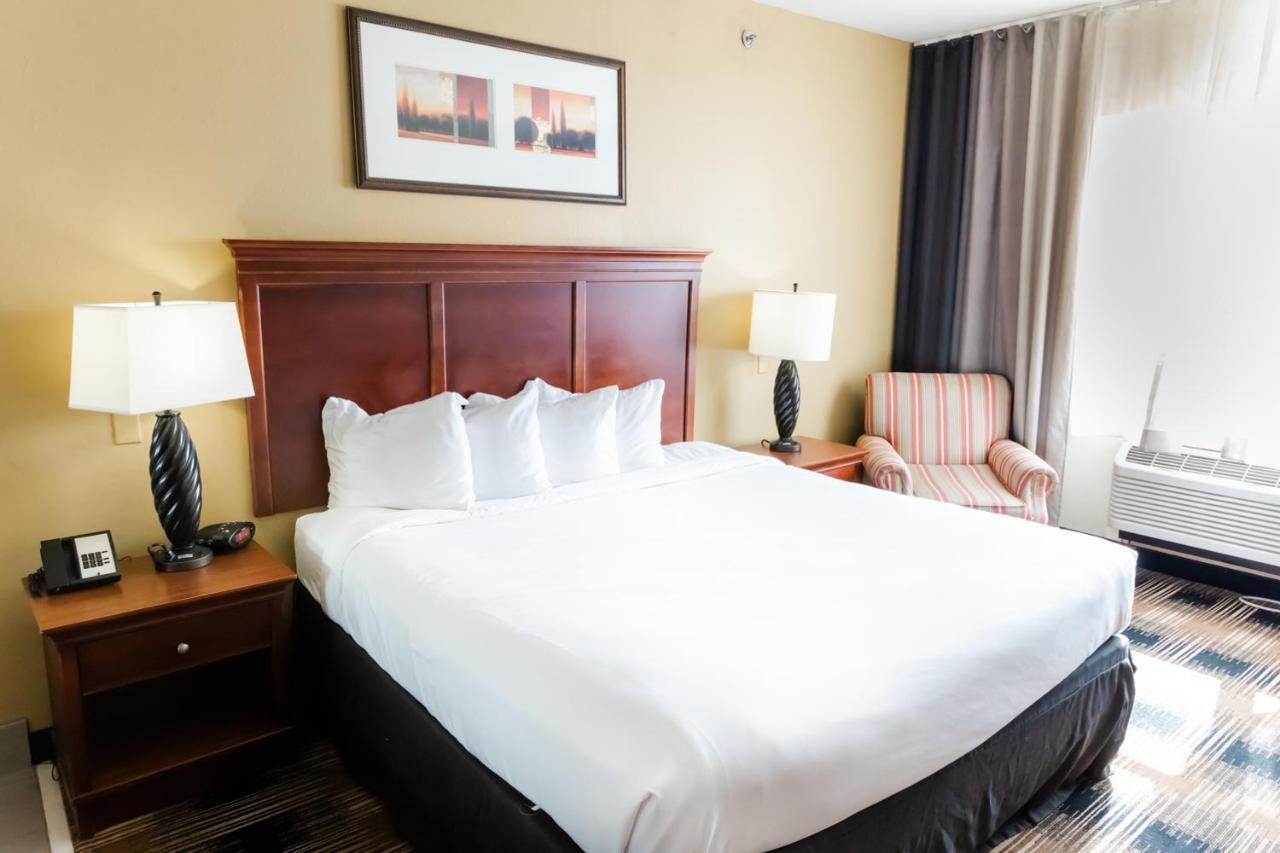 Country & By Radisson, Helen, Ga Hotel