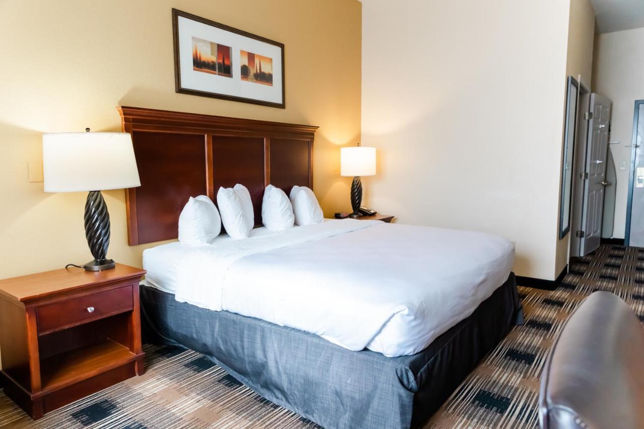 Country & By Radisson, Helen, Ga