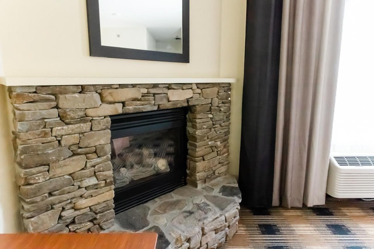Country & By Radisson, Helen, Ga 3*
