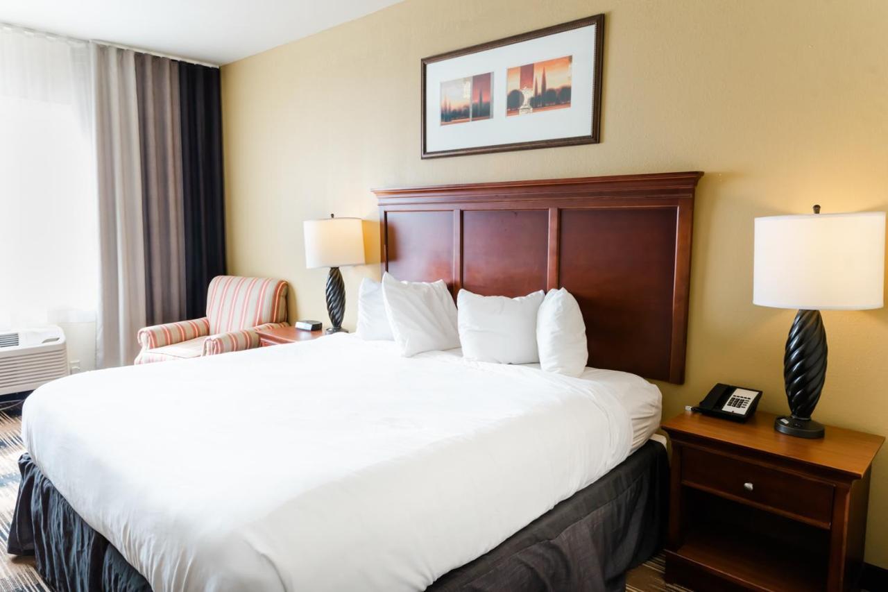 Country & By Radisson, Helen, Ga Hotel