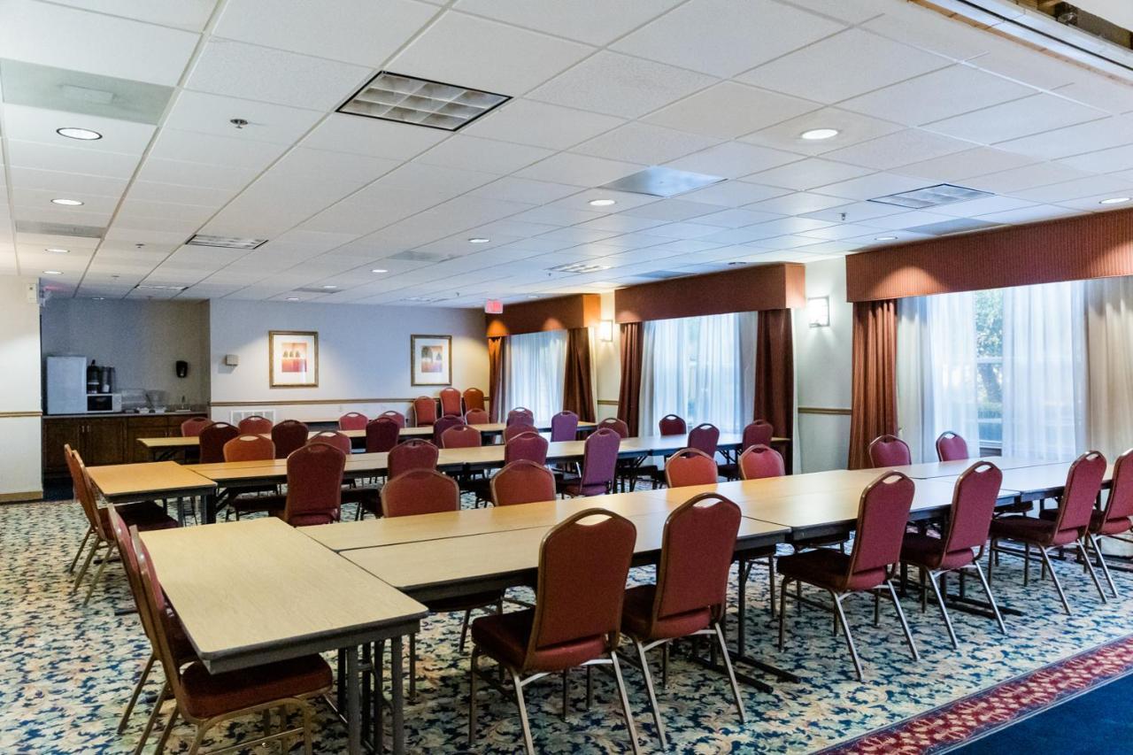 Country & By Radisson, Helen, Ga 3*