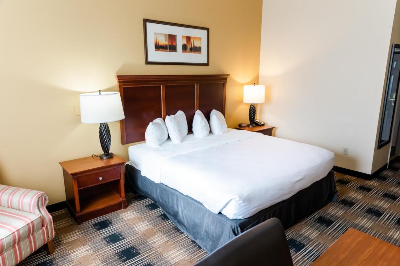 Country & By Radisson, Helen, Ga