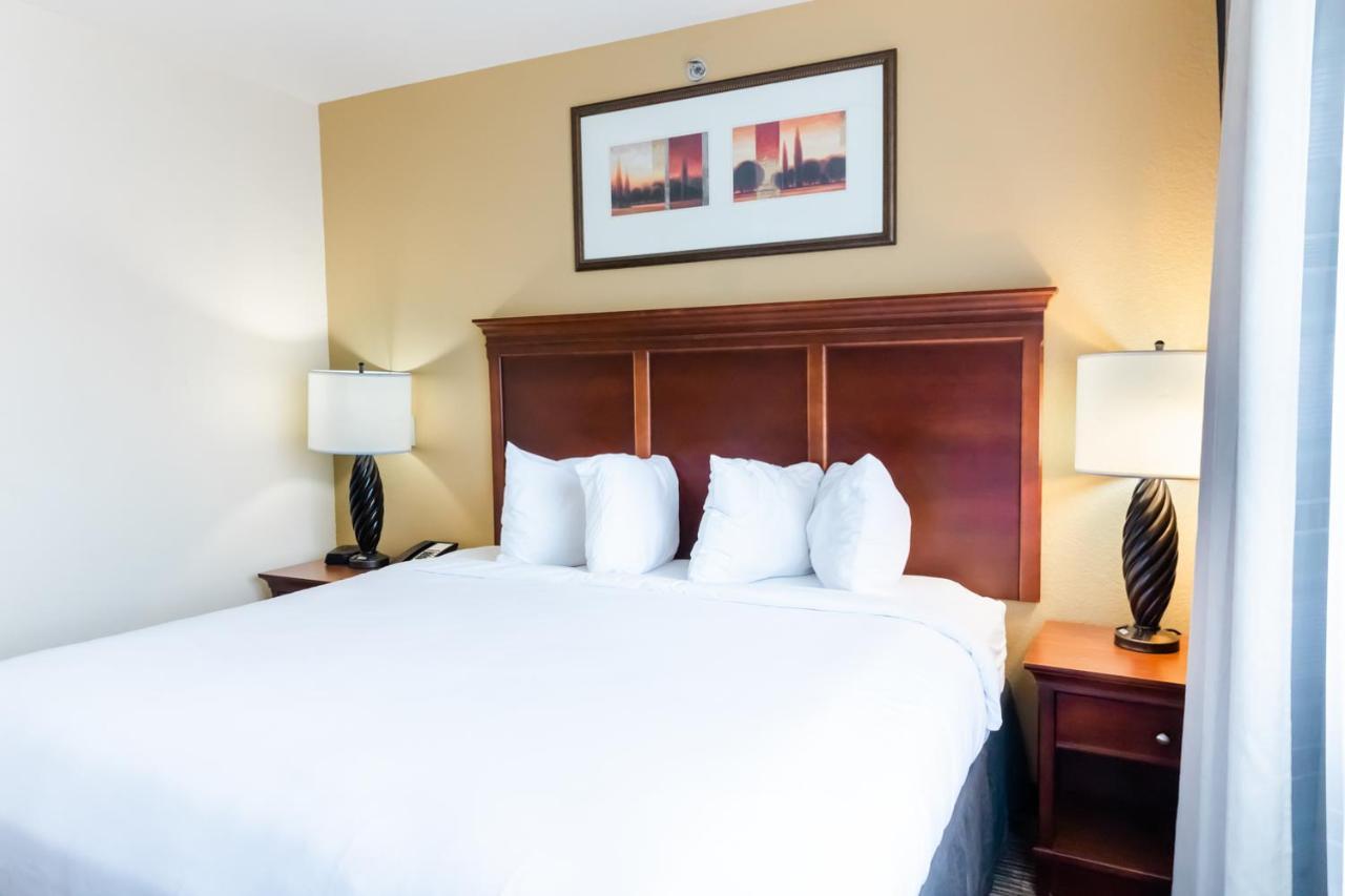 Country & By Radisson, Helen, Ga 3*