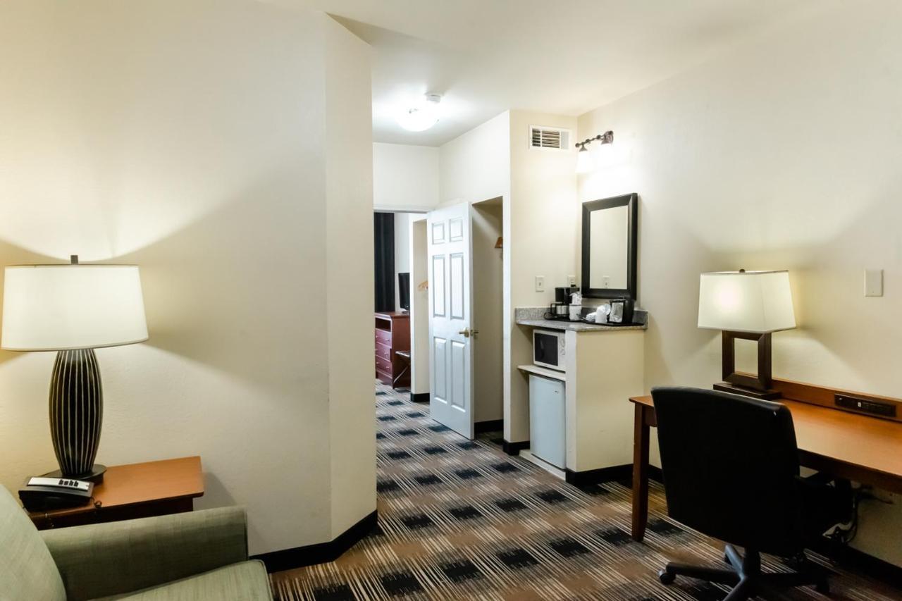 Country & By Radisson, Helen, Ga 3*