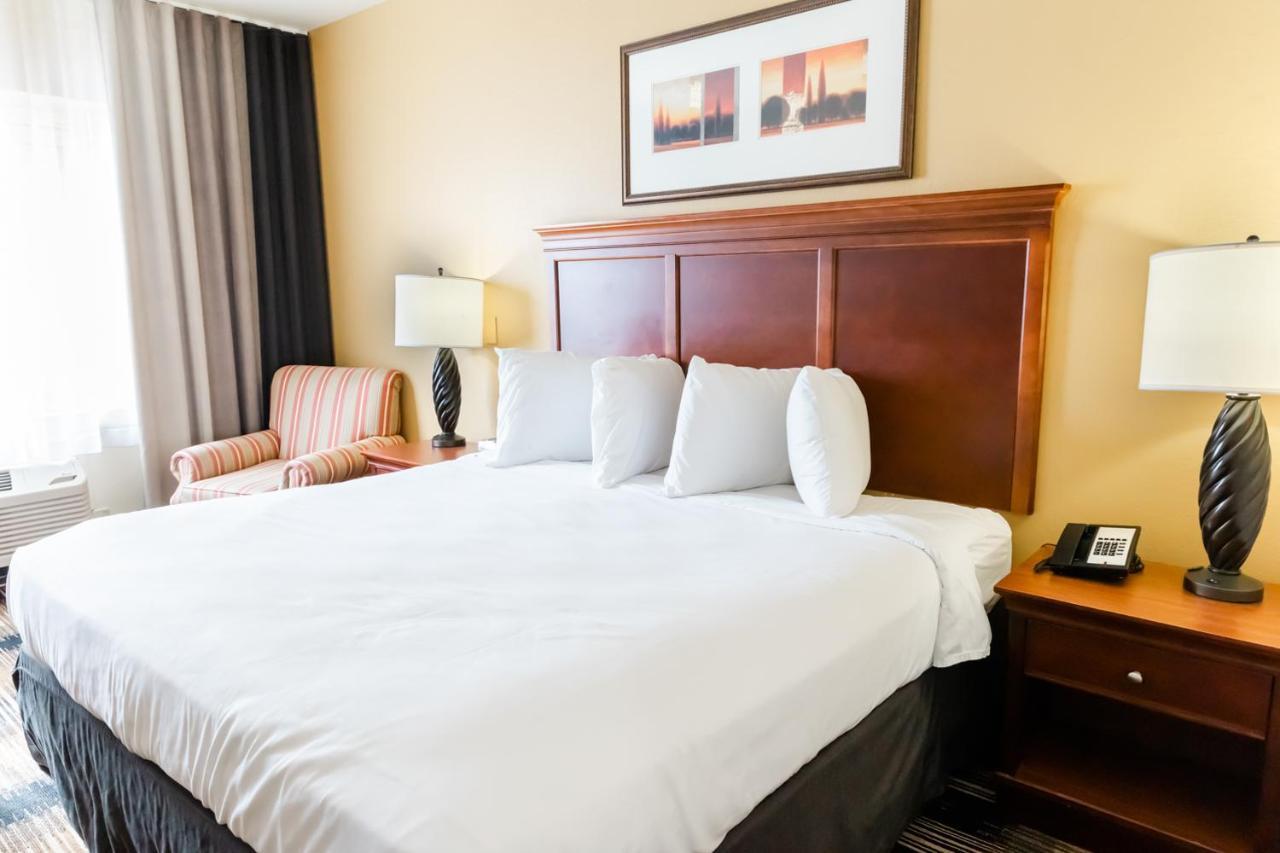 Country & By Radisson, Helen, Ga 3* Helen