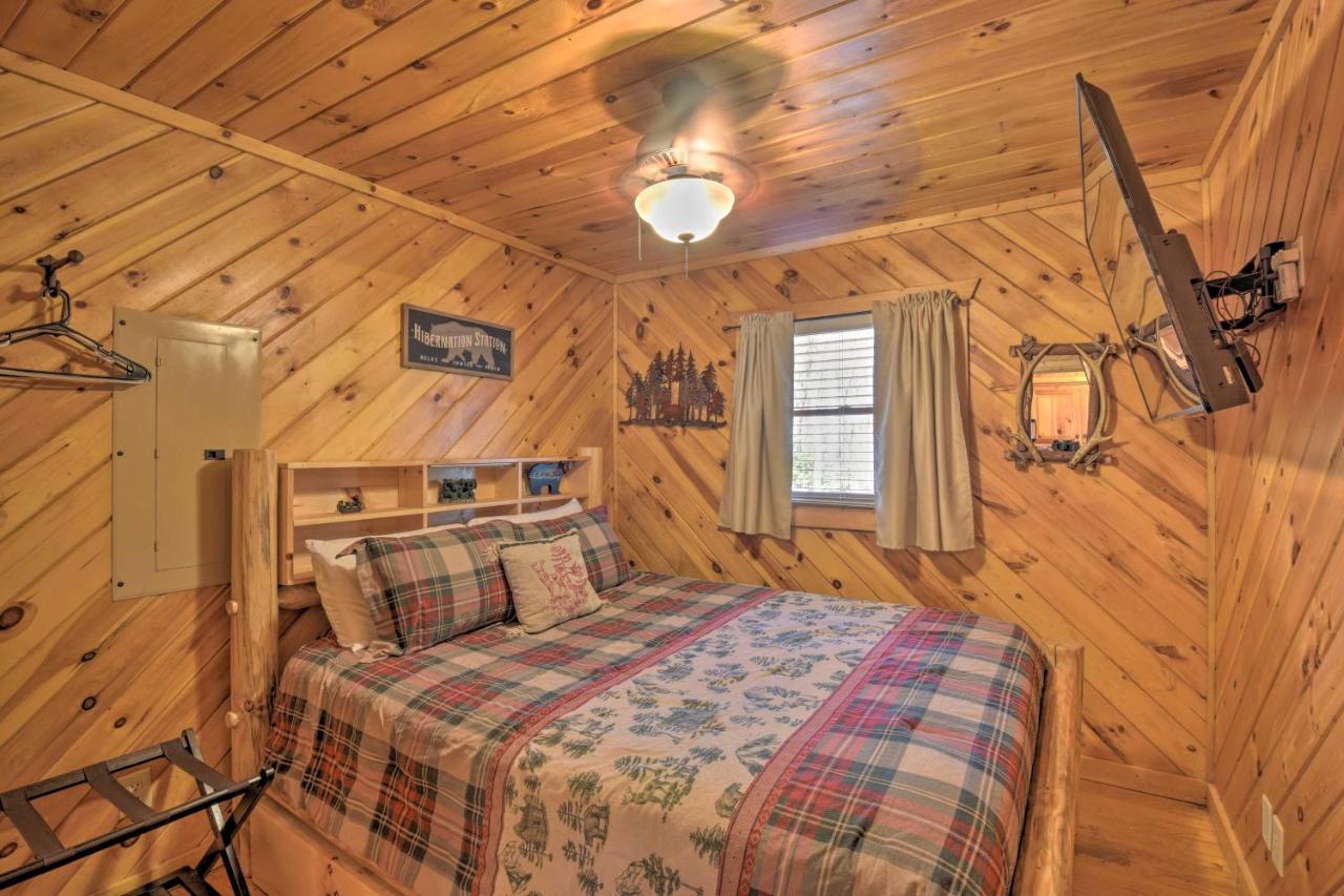 Holiday home With Deck And Hot Tub Less Than Half Mi To Main St *