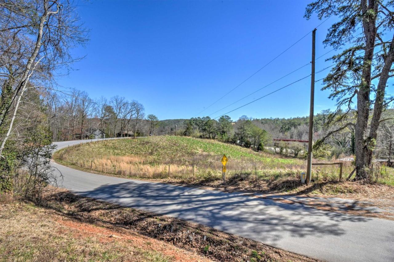 Holiday home With Deck And Hot Tub Less Than Half Mi To Main St