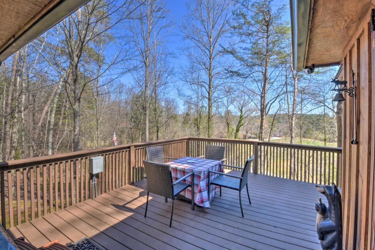 Holiday home With Deck And Hot Tub Less Than Half Mi To Main St *