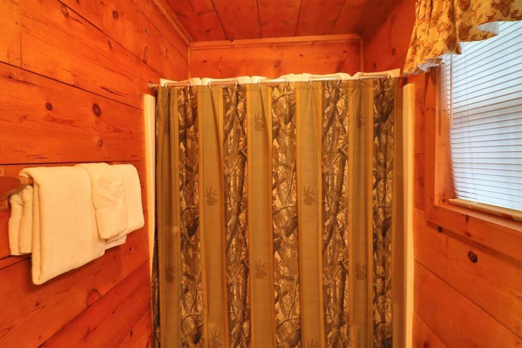 Alpine Mountain Sweetheart Jacuzzi #8 Holiday home *