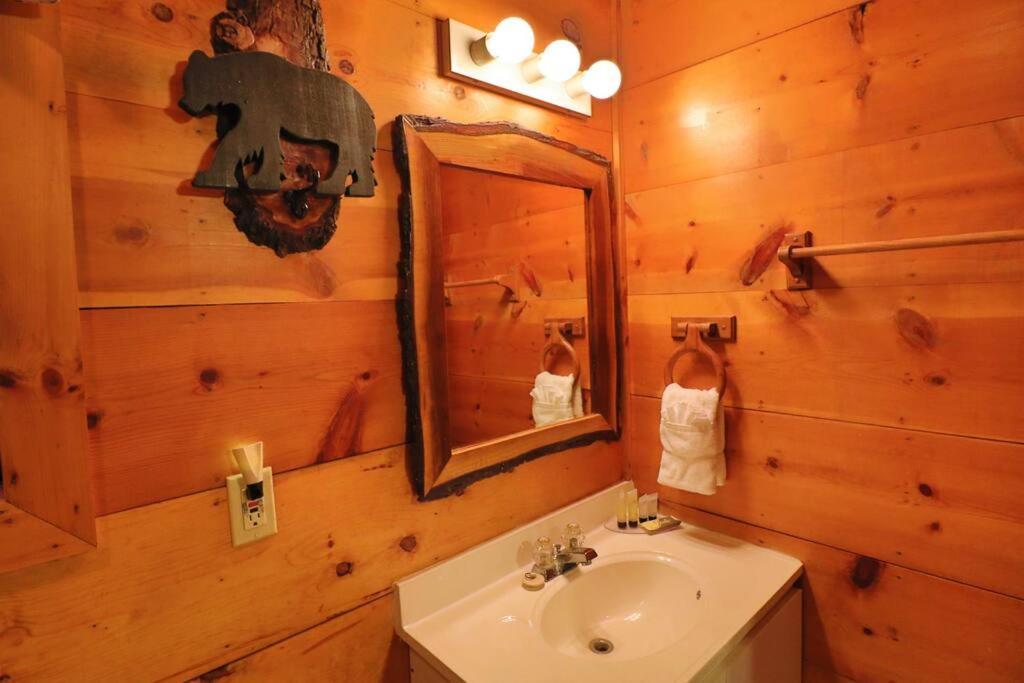 Holiday home Alpine Mountain Sweetheart Jacuzzi #8 Helen