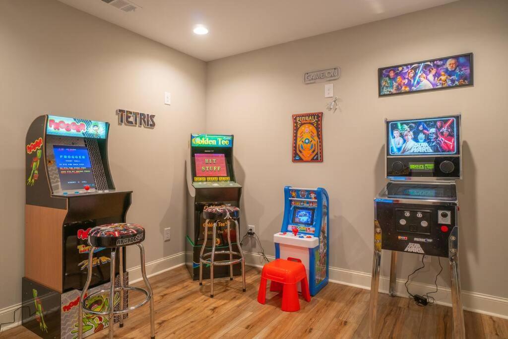 Par-tee Haus Ii